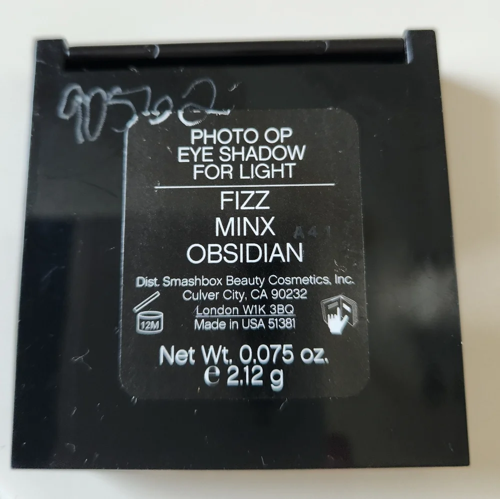 Smashbox eyeshadow trio